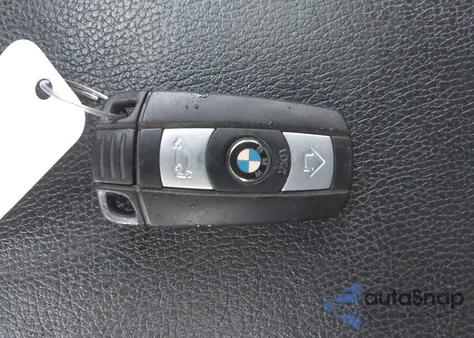 2013 BMW X1 Sdrive28I из США, поврежденный, VIN WBAVM1C51DVW44829